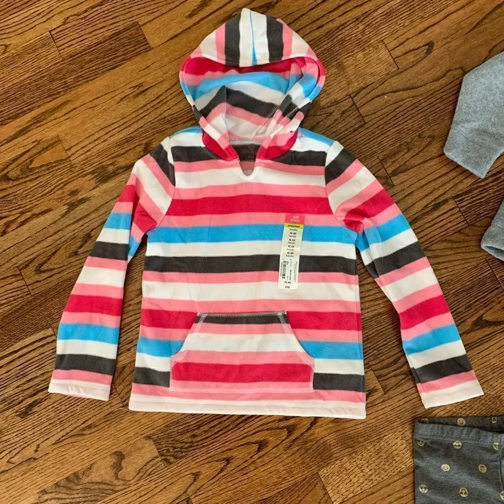 Carters pieces included