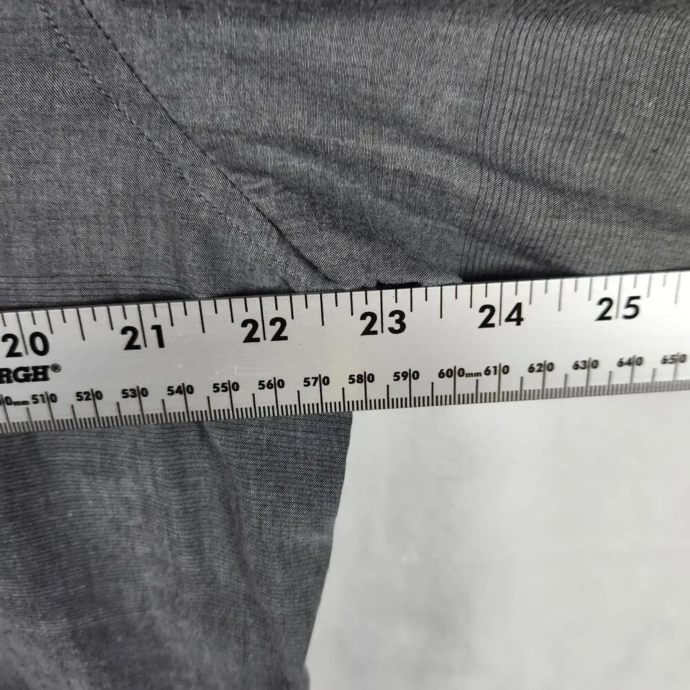 Banana Republic refined versatile