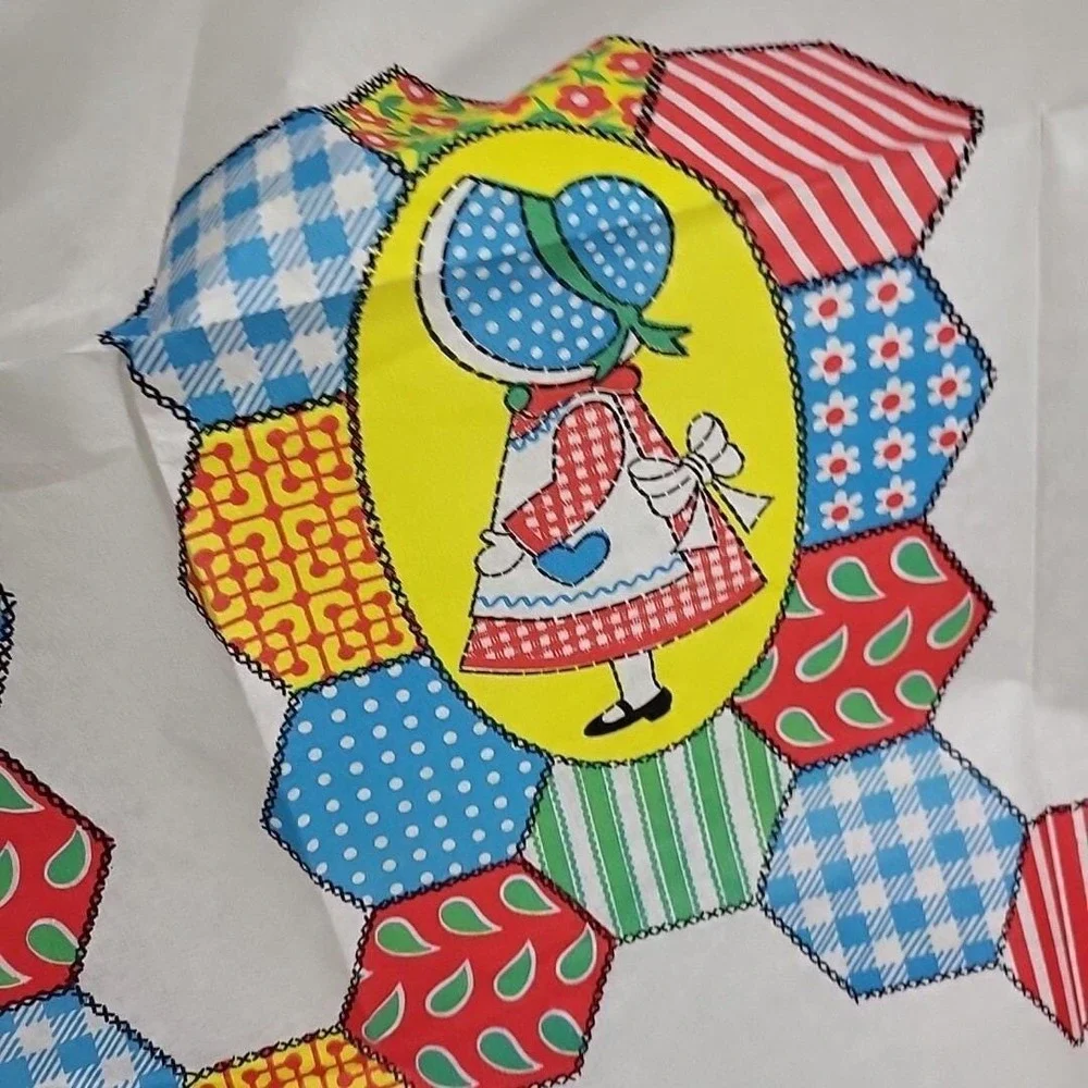 Vintage Fashion Ware Table‎ Cover Paper Tablecloth Quilt Bonnet Girl Themed Open