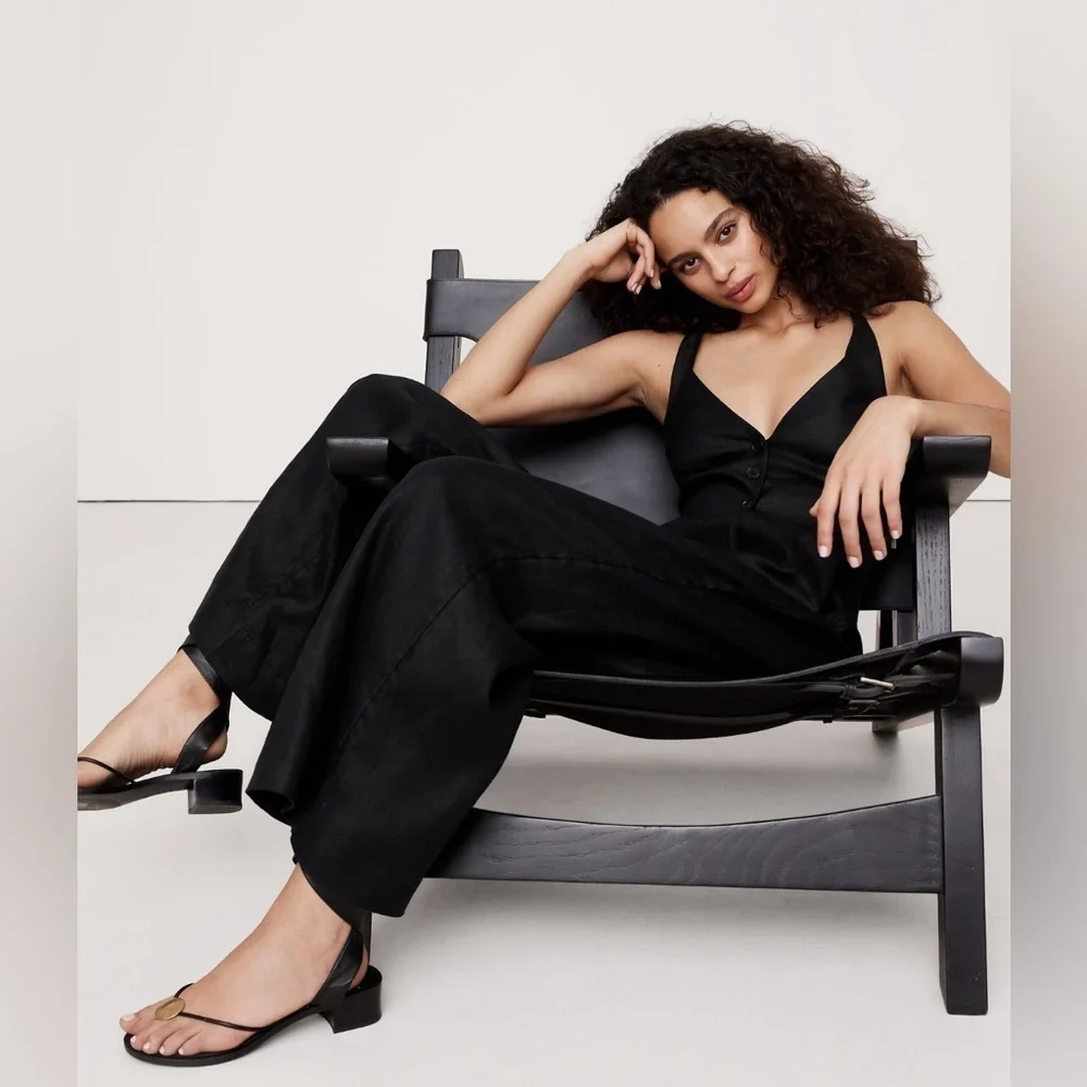 Banana Republic product description