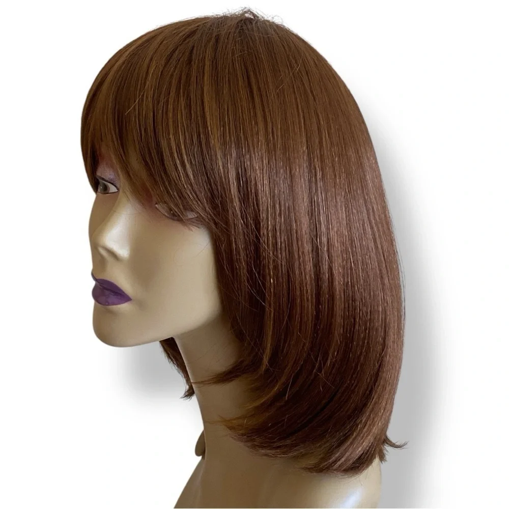 Synthetic Chin Length Bob Wig Color P4/27/30 NWT Chic Trendy Minimalist …