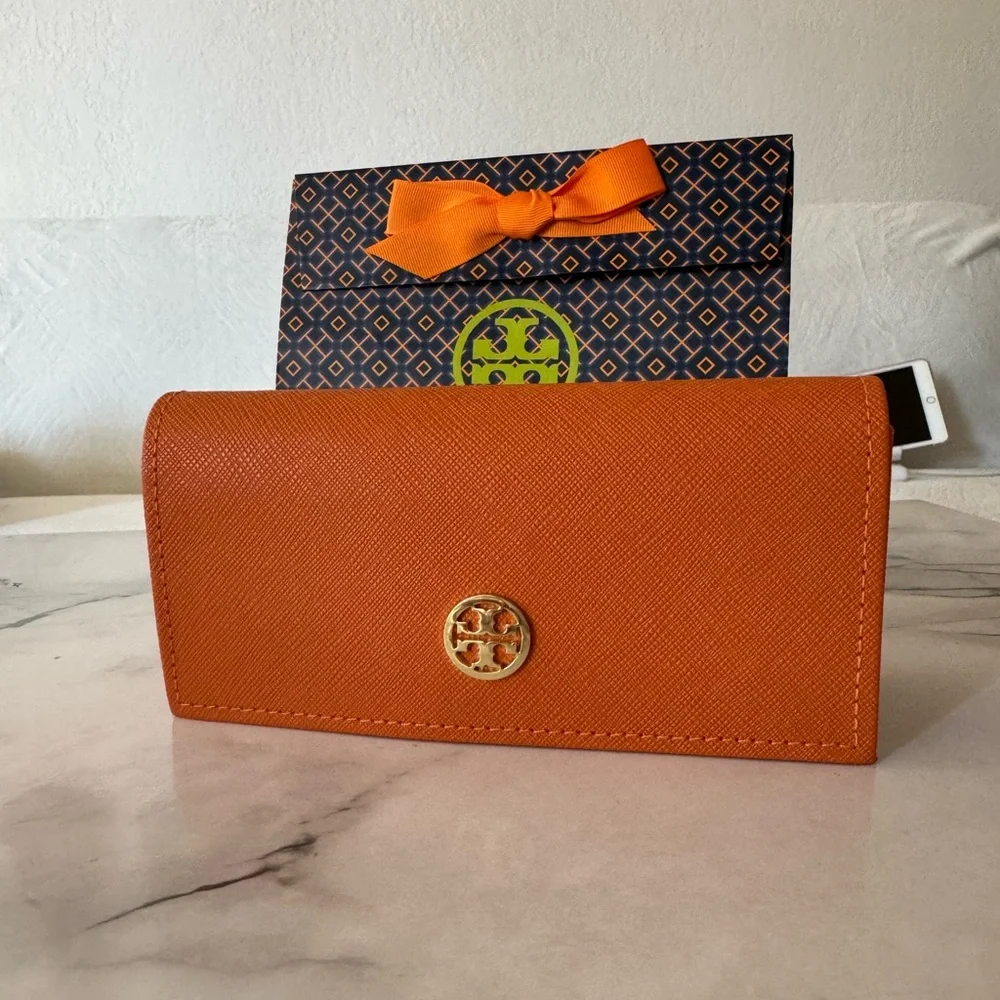 Tory Burch sunglasses Case , with gold color Logo