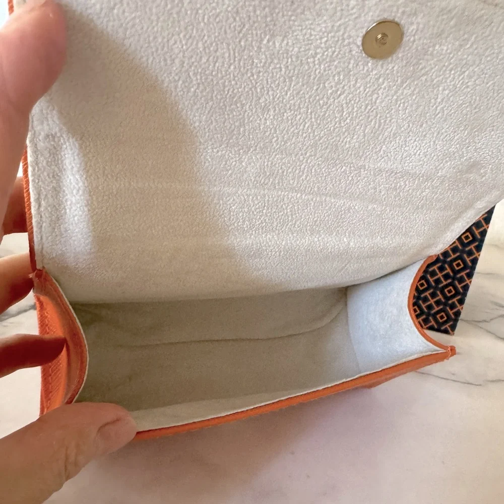 Tory Burch sunglasses Case , with gold color Logo