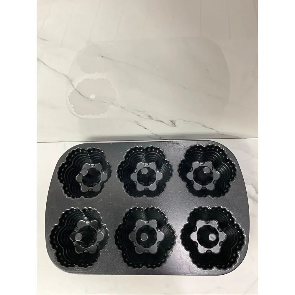 NORDIC WARE Festival Muffin Pan