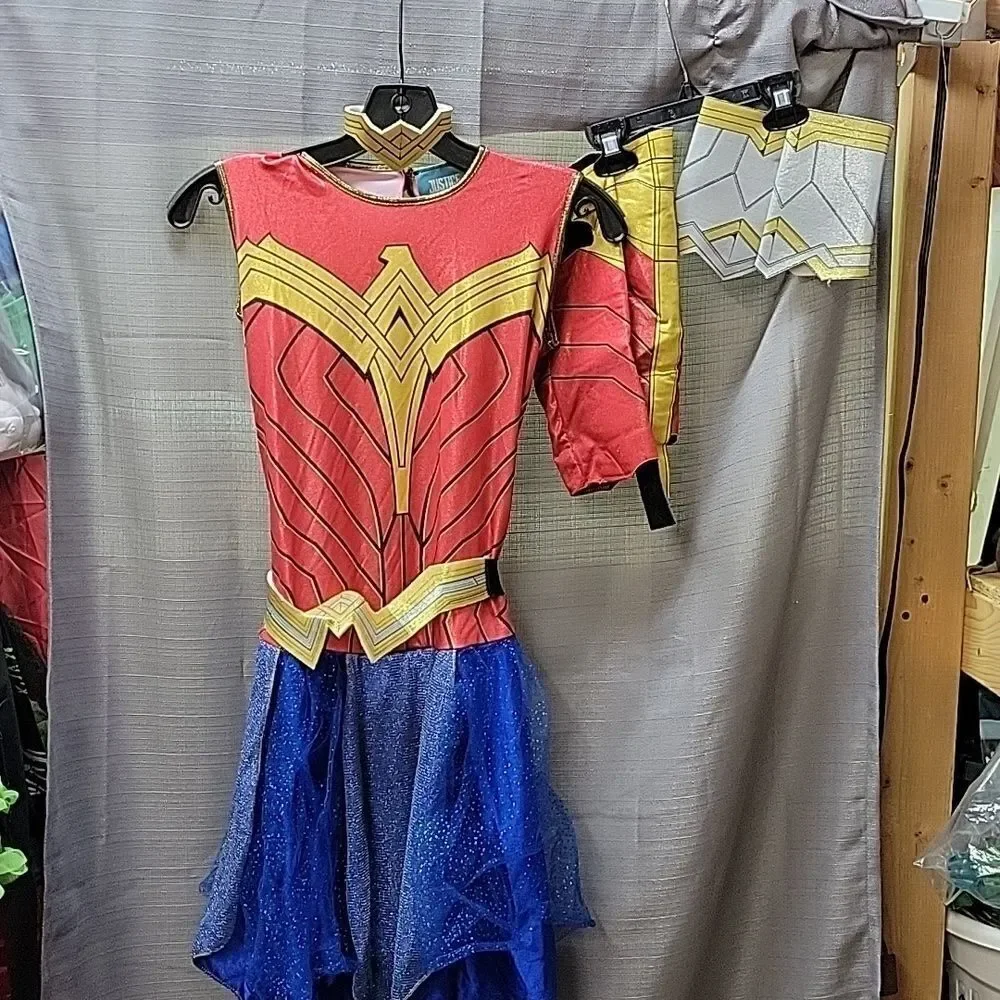Justice League Wonder‎ Woman child's size Large 12-14