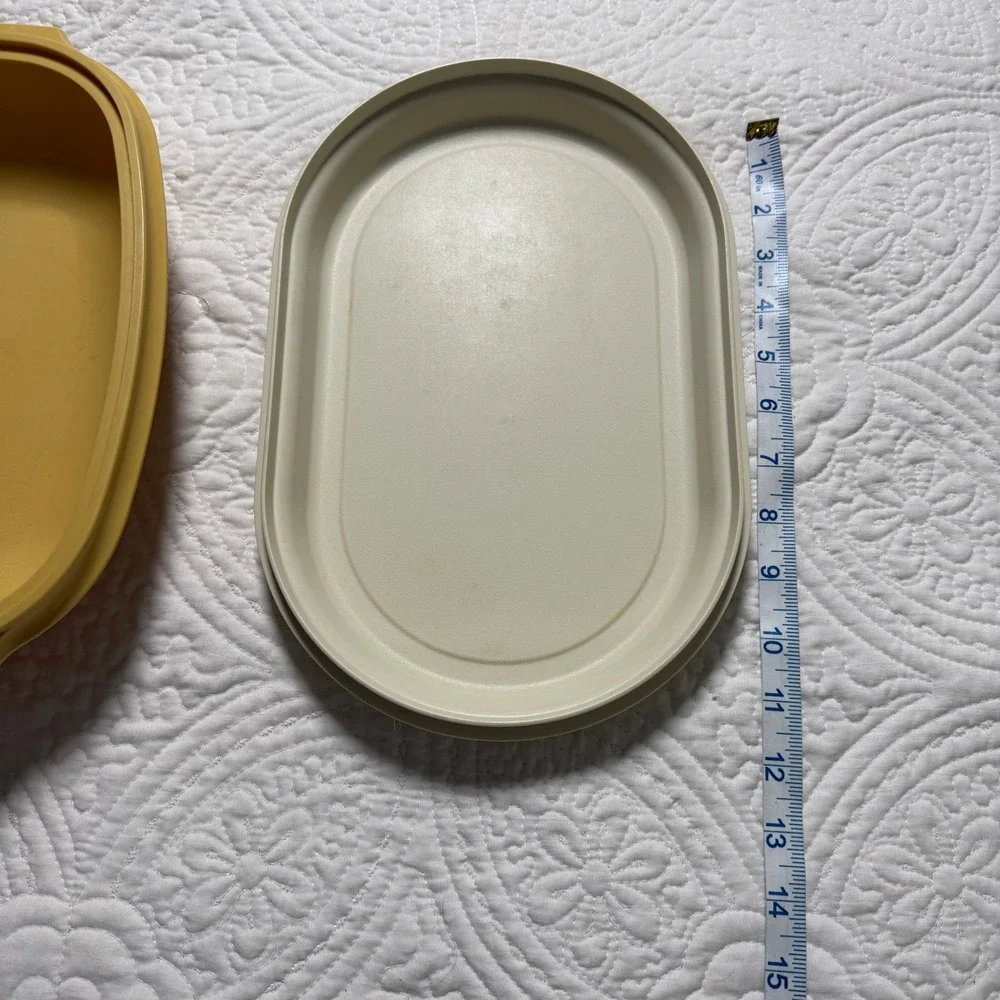 Tupperware vintage serving