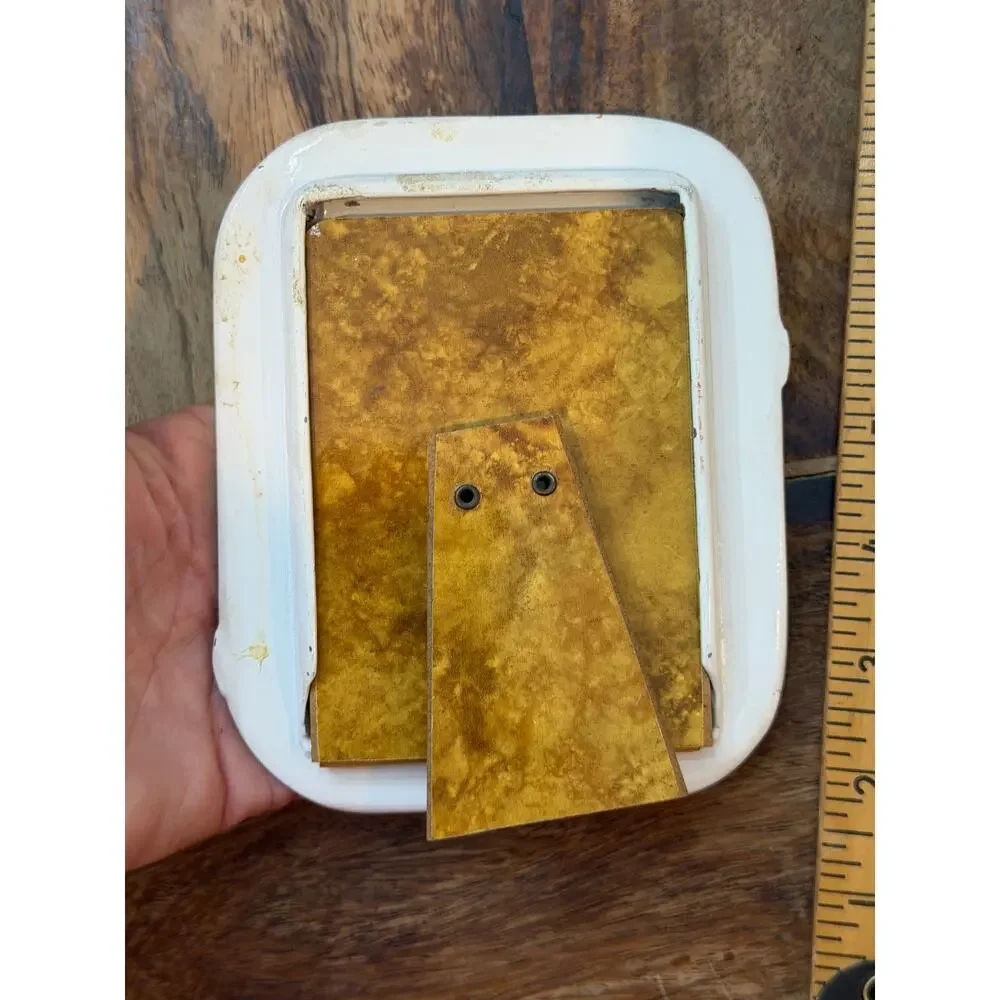 Unbranded vintage picture