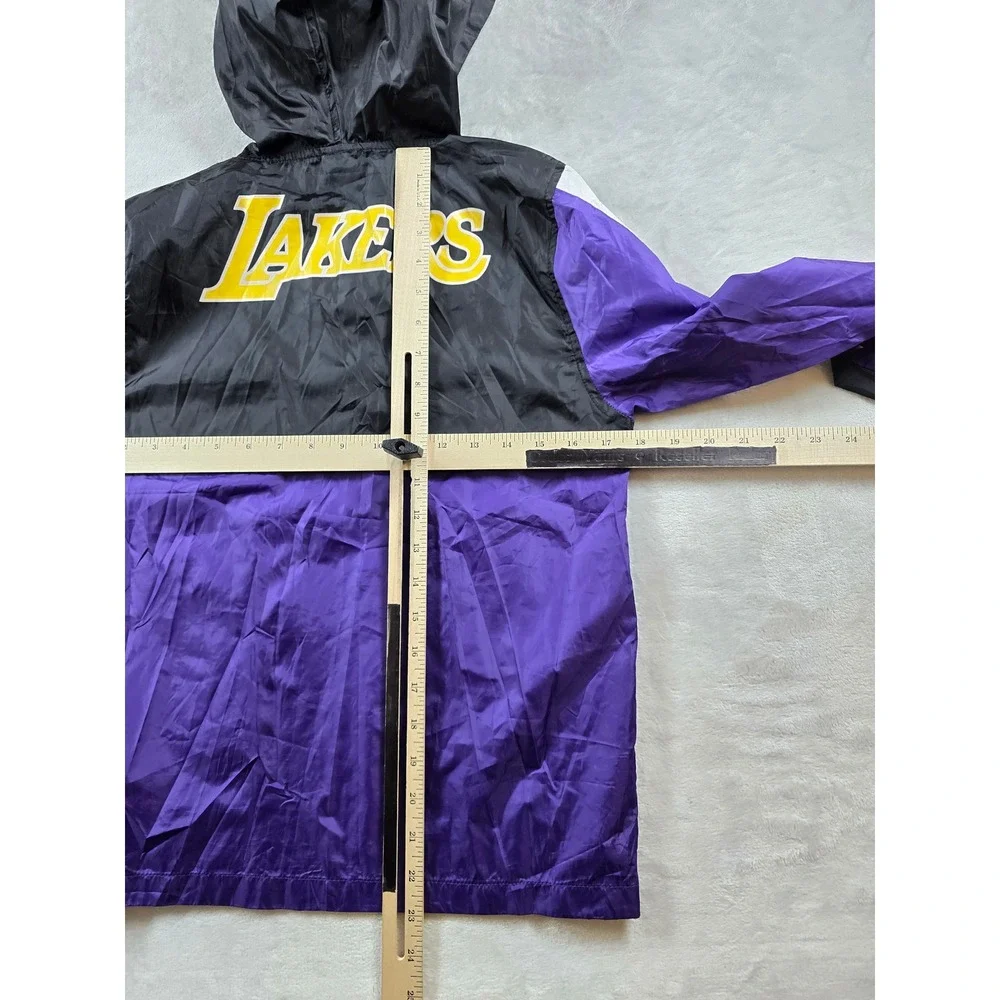 NBA bold 12 medium