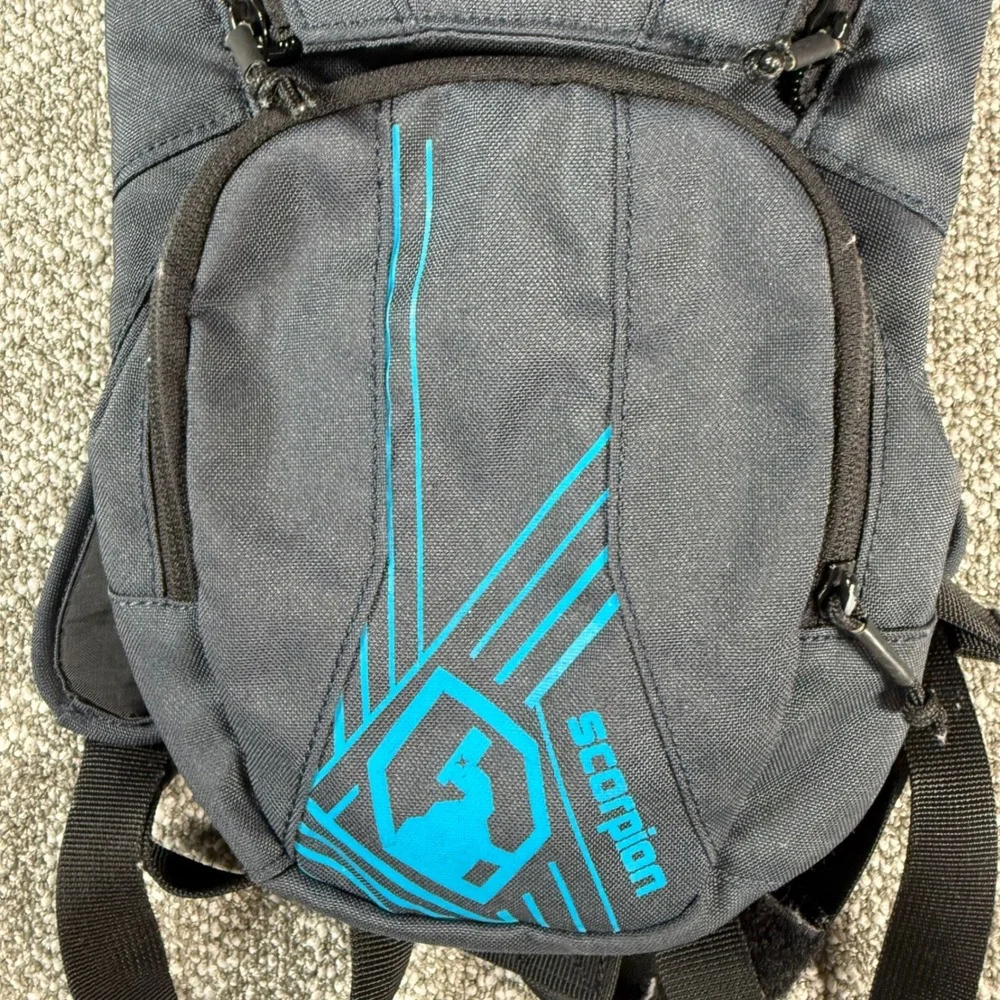 CamelBak Scorpion Hydration Pack Backpack Blue Hiking Biking Outdoor Gear READ