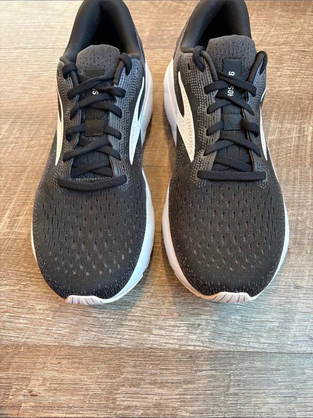 Brooks Ghost 16 Running Shoes Women’s 10.5 Black/White/Orchid Ice
