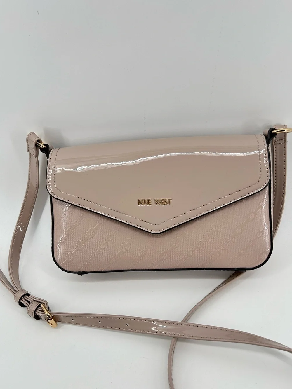 Nine West compact nine
