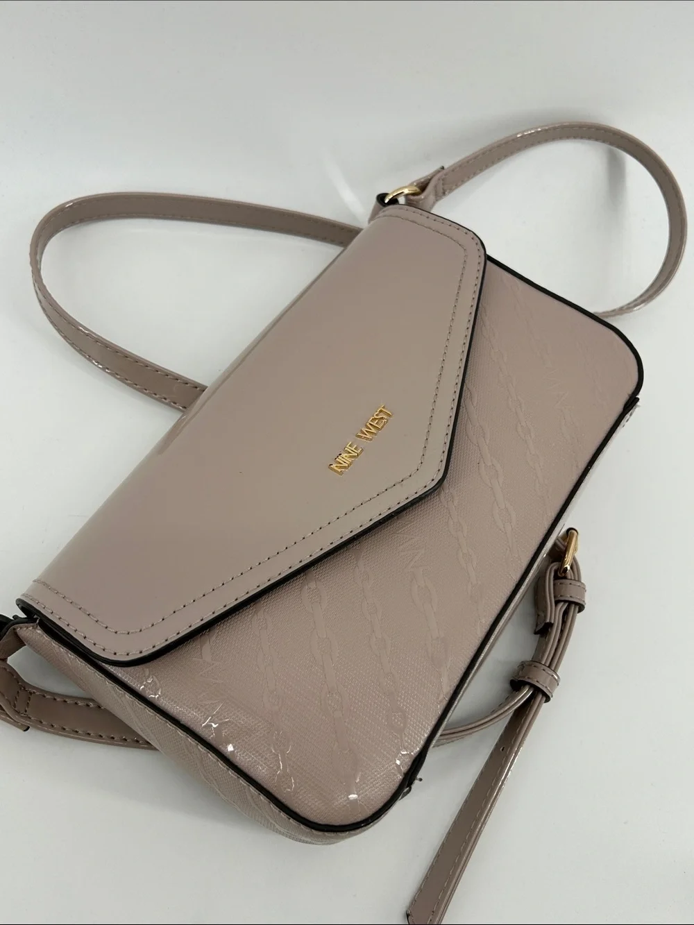 Nine West compact nine