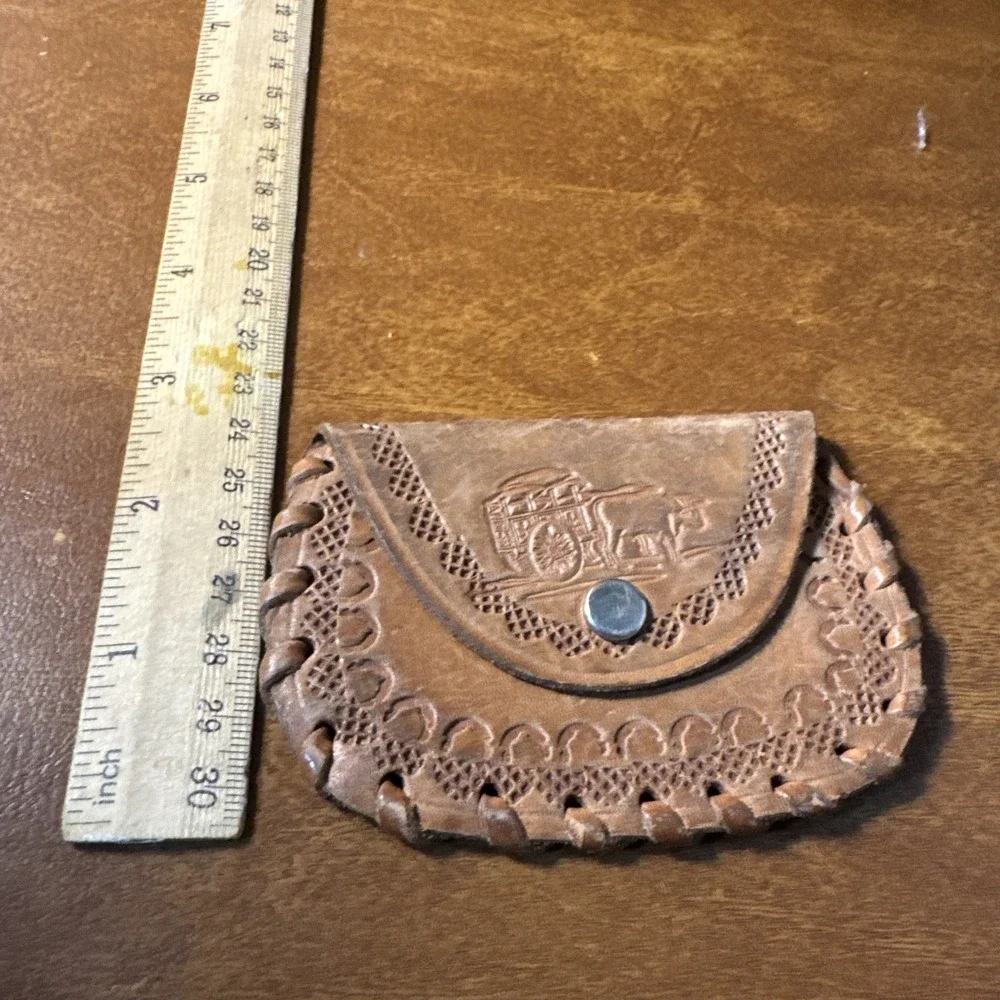 N/A small leather
