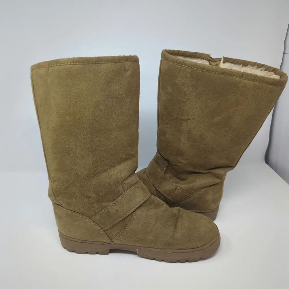 SO Womens Boot Tan Suede Fabric Faux Fur Lined Pull On Size 8