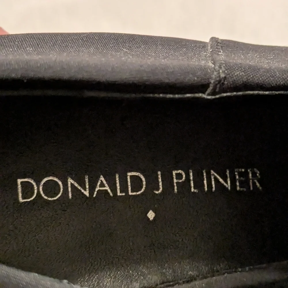 N/A donald pliner