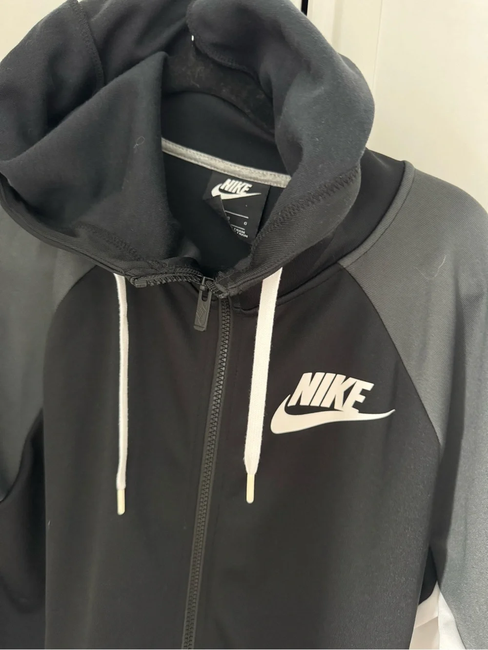 Nike classic pullover