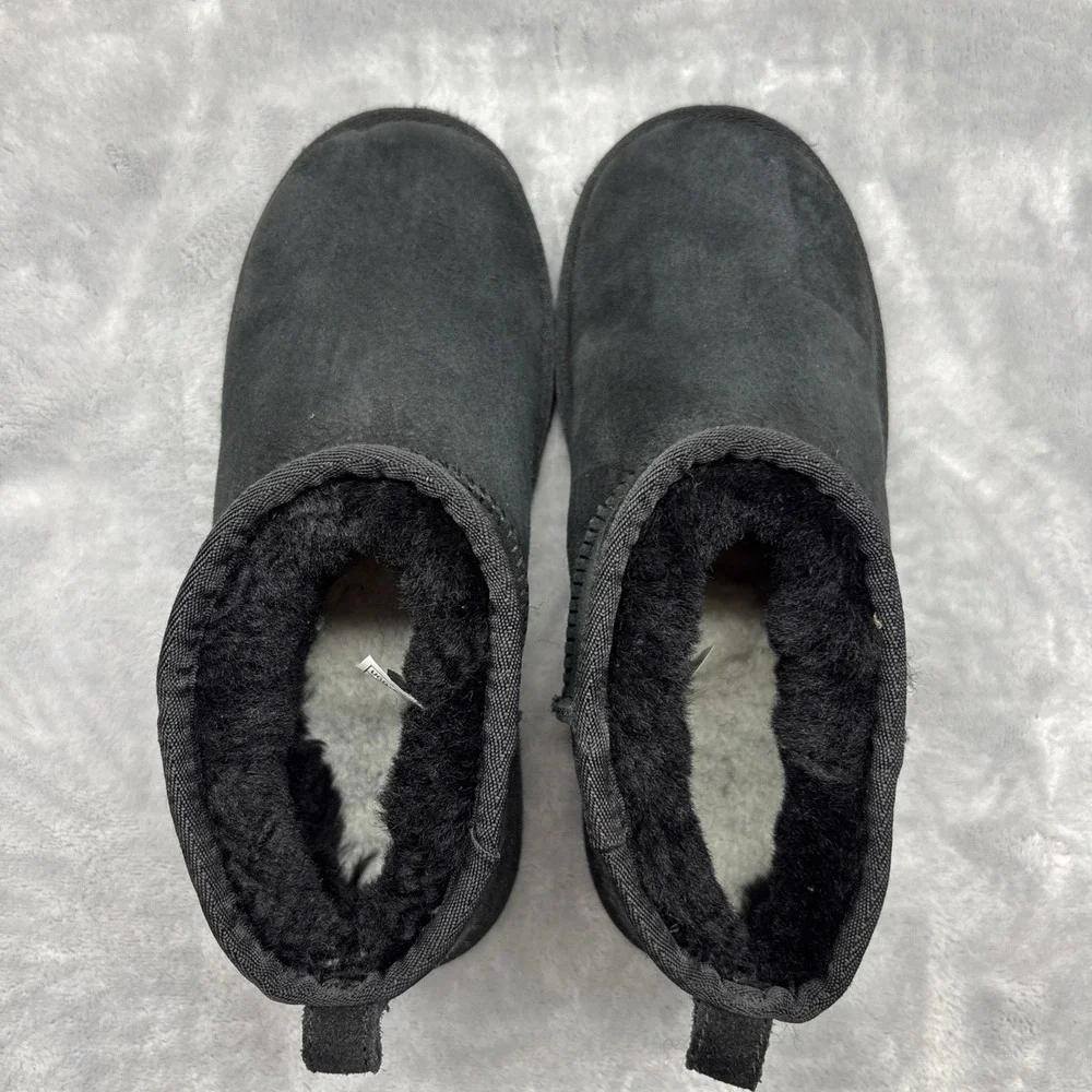 UGG classic mini