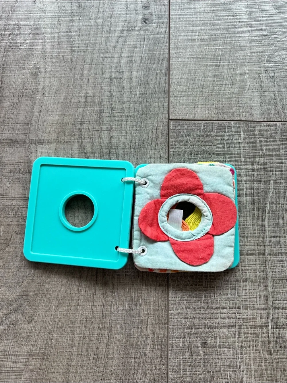 LOVEVERY sensory motor exploration
