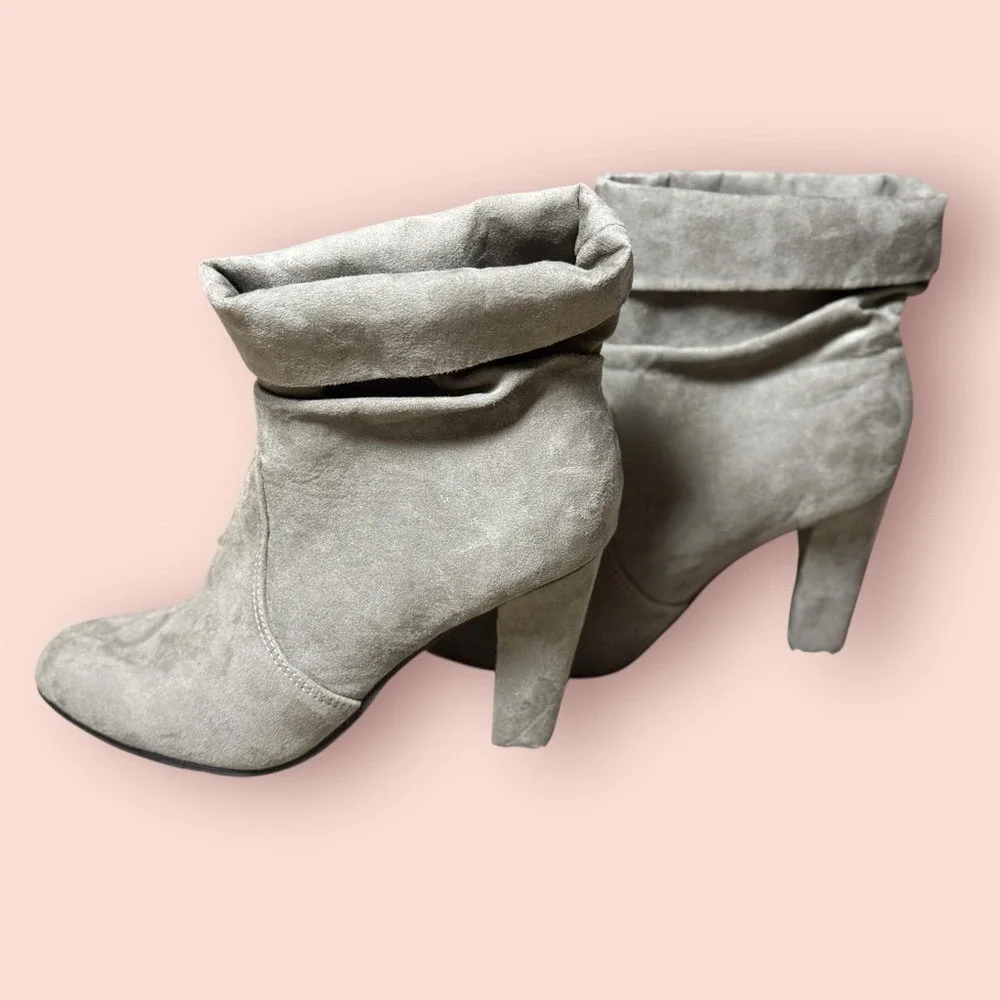 Express chic sophisticated