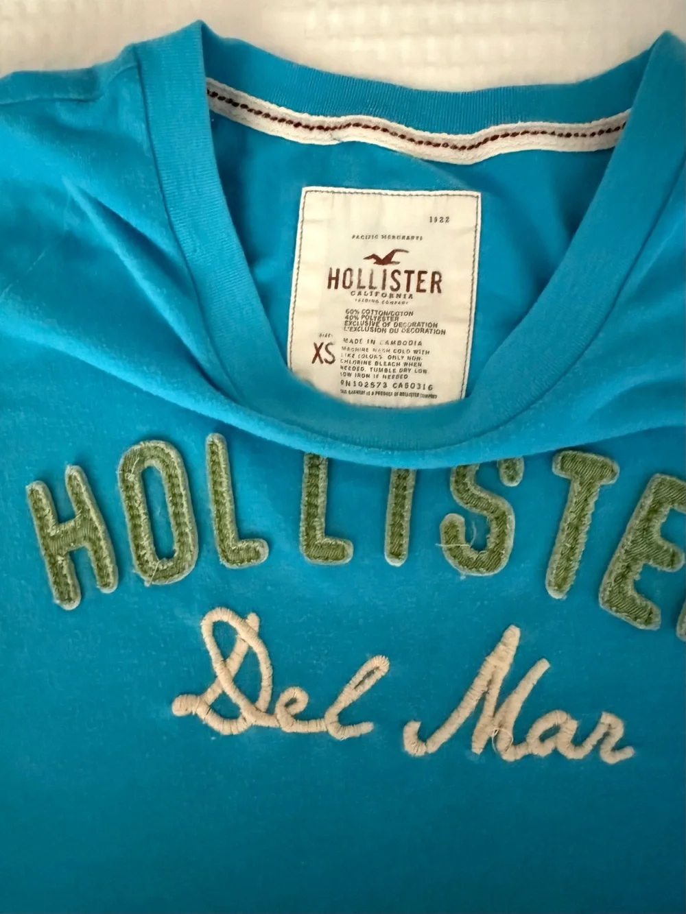 Hollister vibrant teal