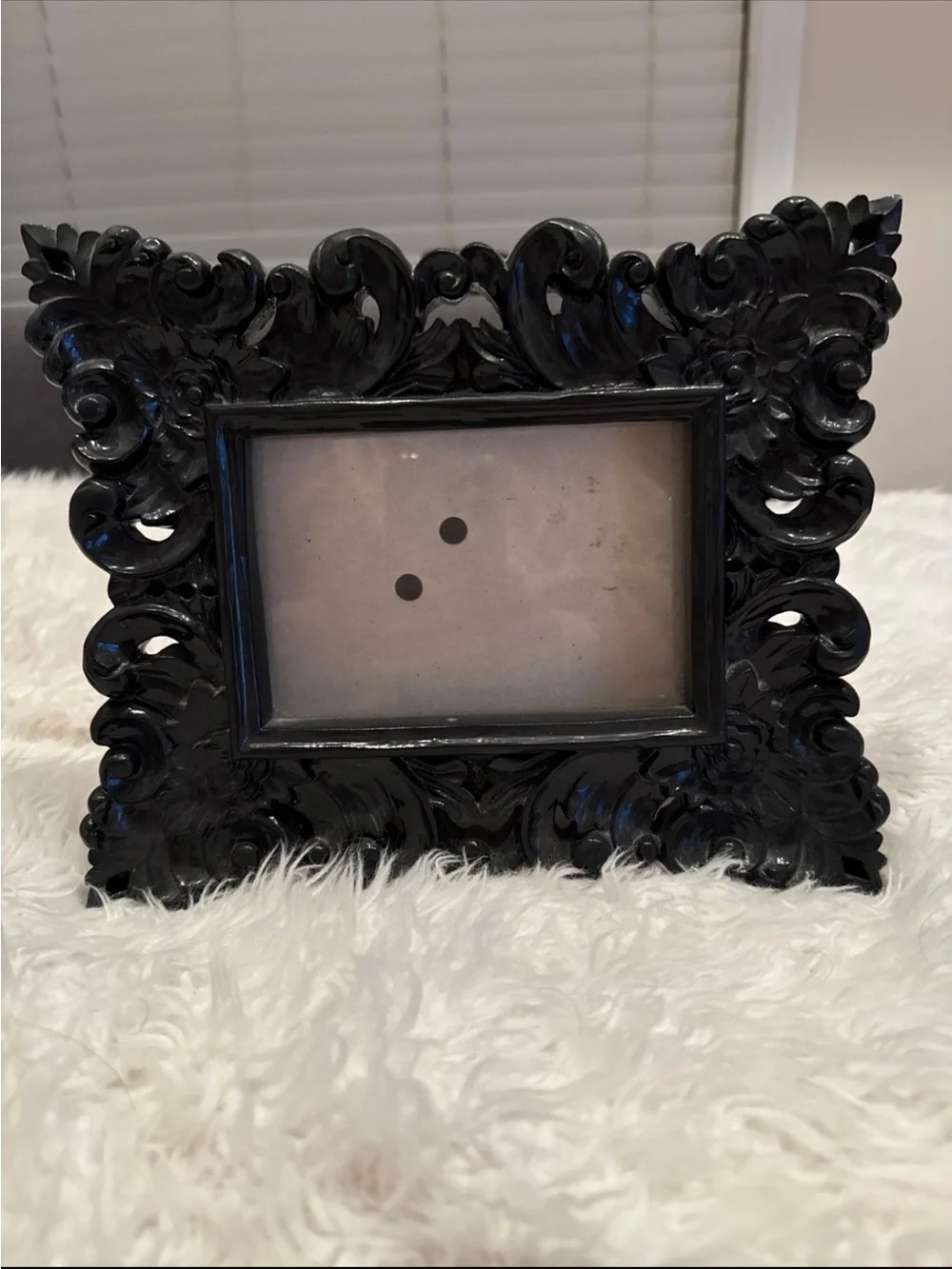 N/A elegant ornate
