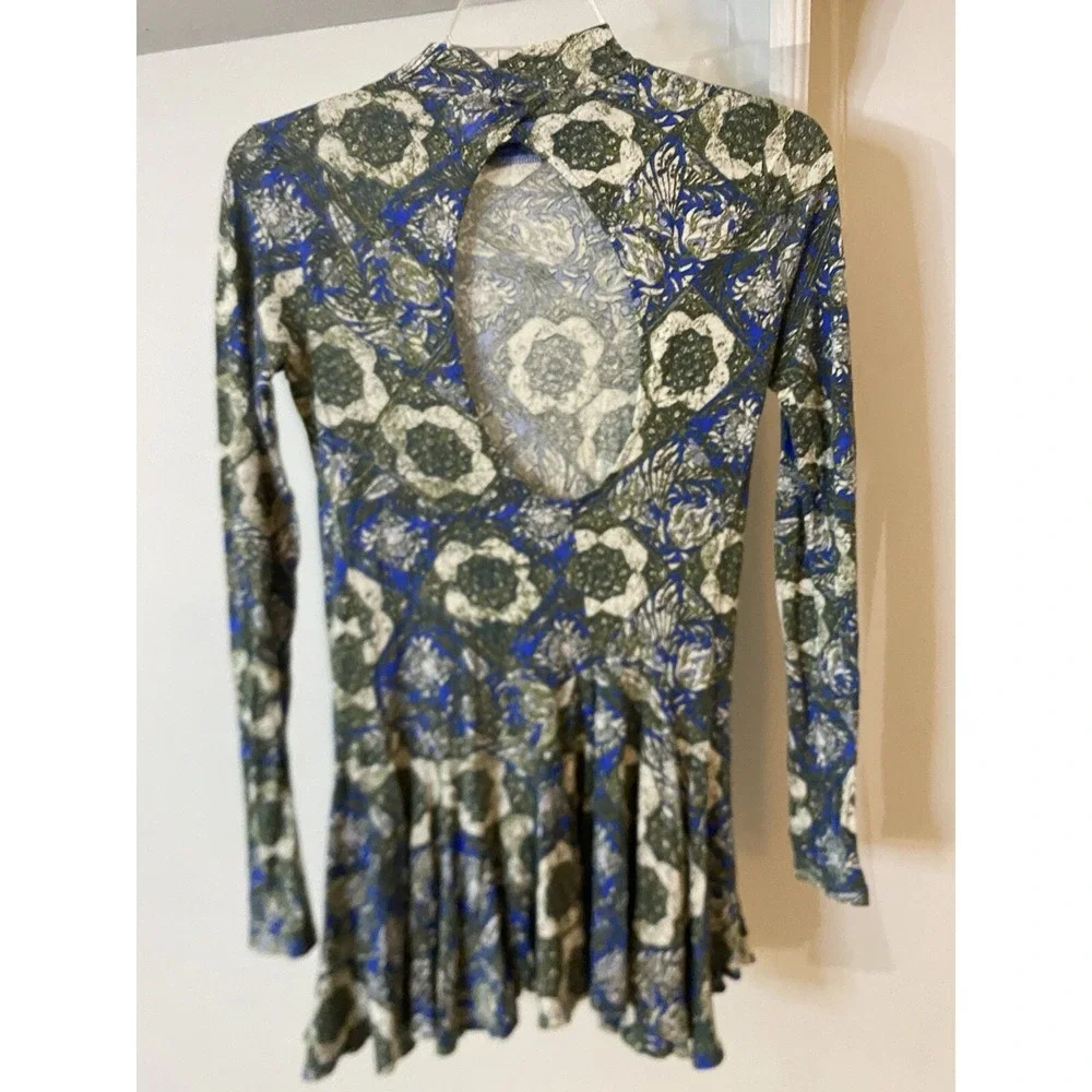 FREE PEOPLE Blue & Green Floral Mock‎ Neck Ruffle Top XS Long Sleeve Boho