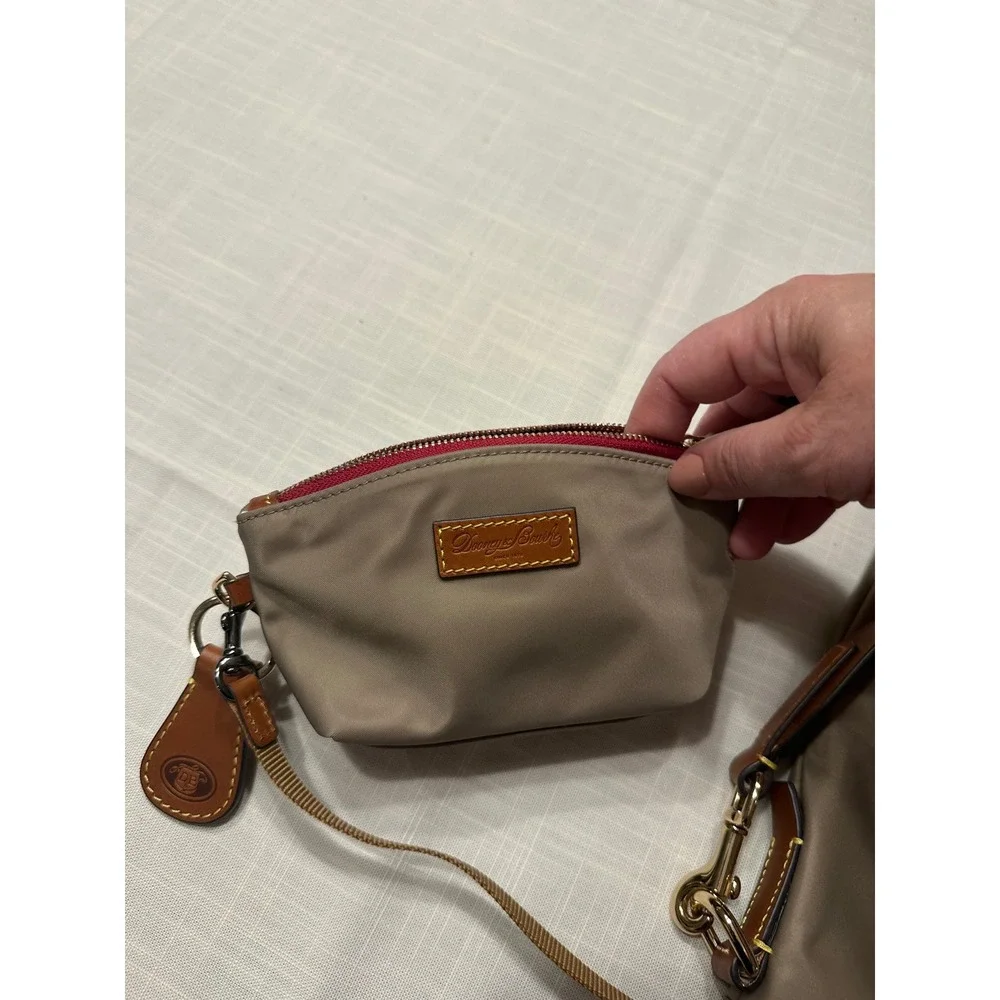 Dooney & Bourke classic dooney