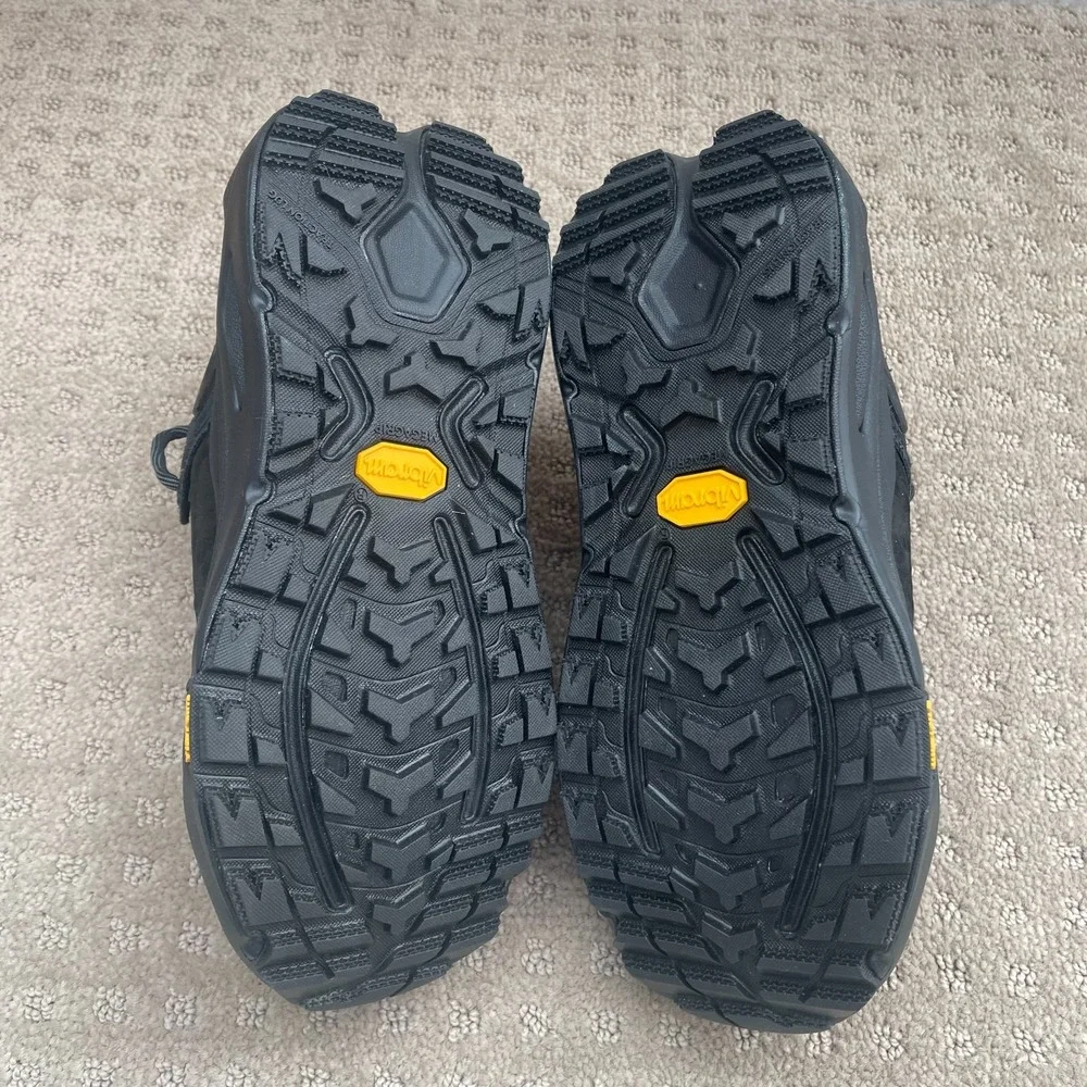 Hoka One One hoka one