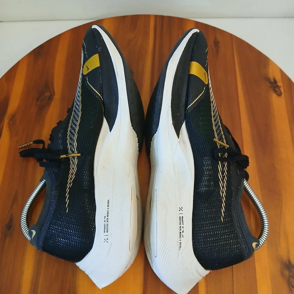Nike see images