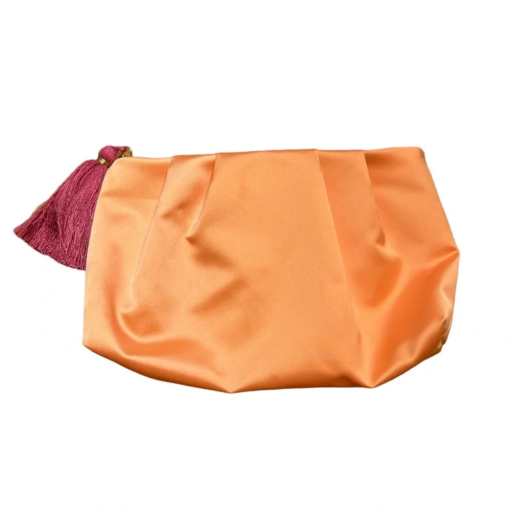 ✨ 3/$15 Estée Lauder Orange Tassel Makeup Bag