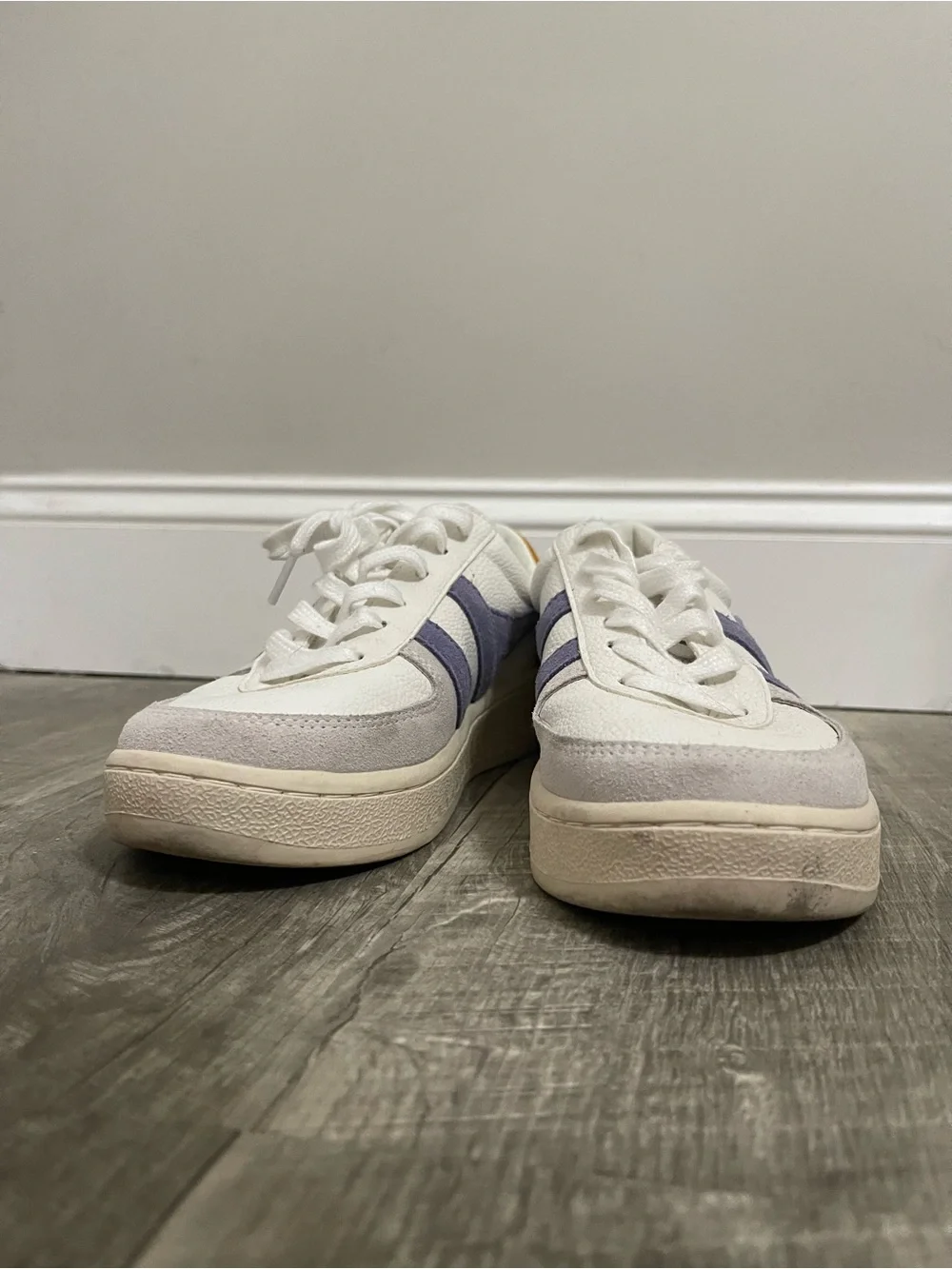 Gola white sneaker