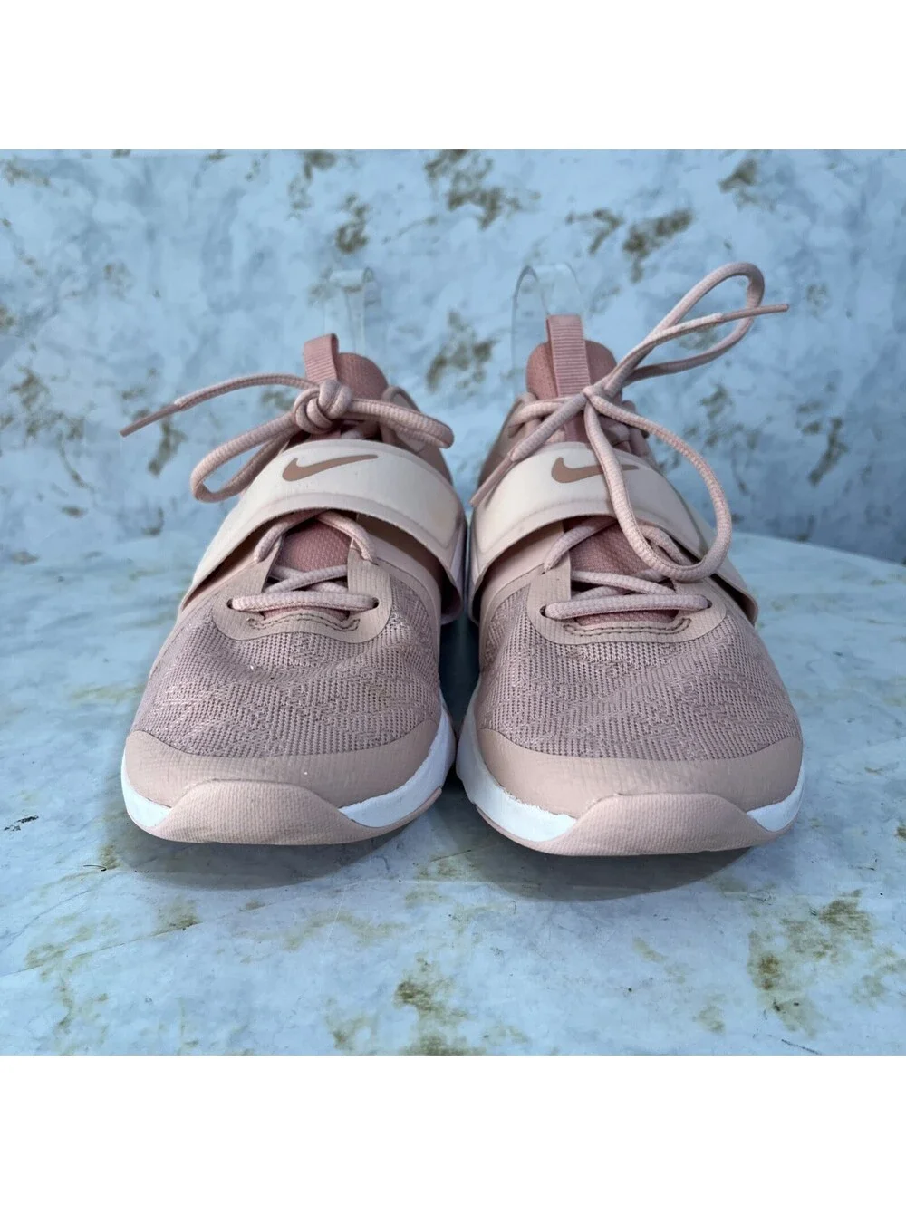 Nike strap discoloration