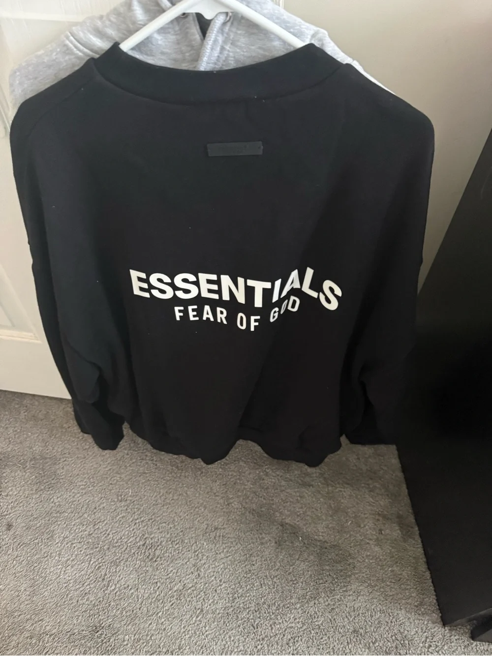 Essentials classic black