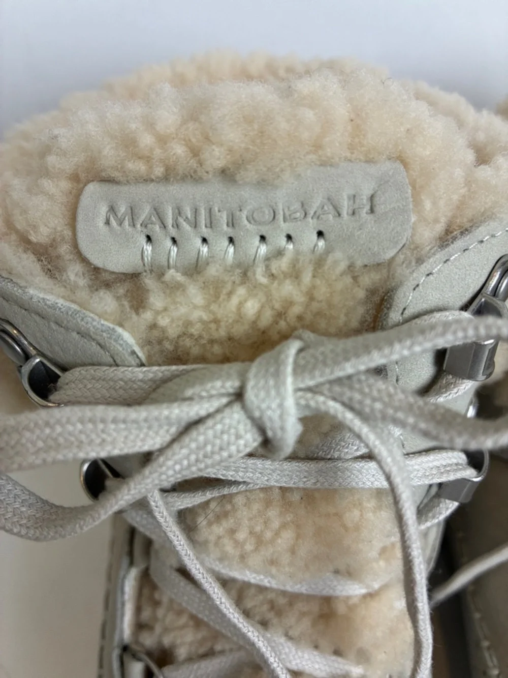 Manitobah pacific hiker