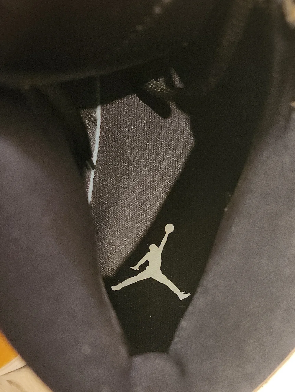 Nike Air Jordan 1 Mid SE Desert Ochre 7.5