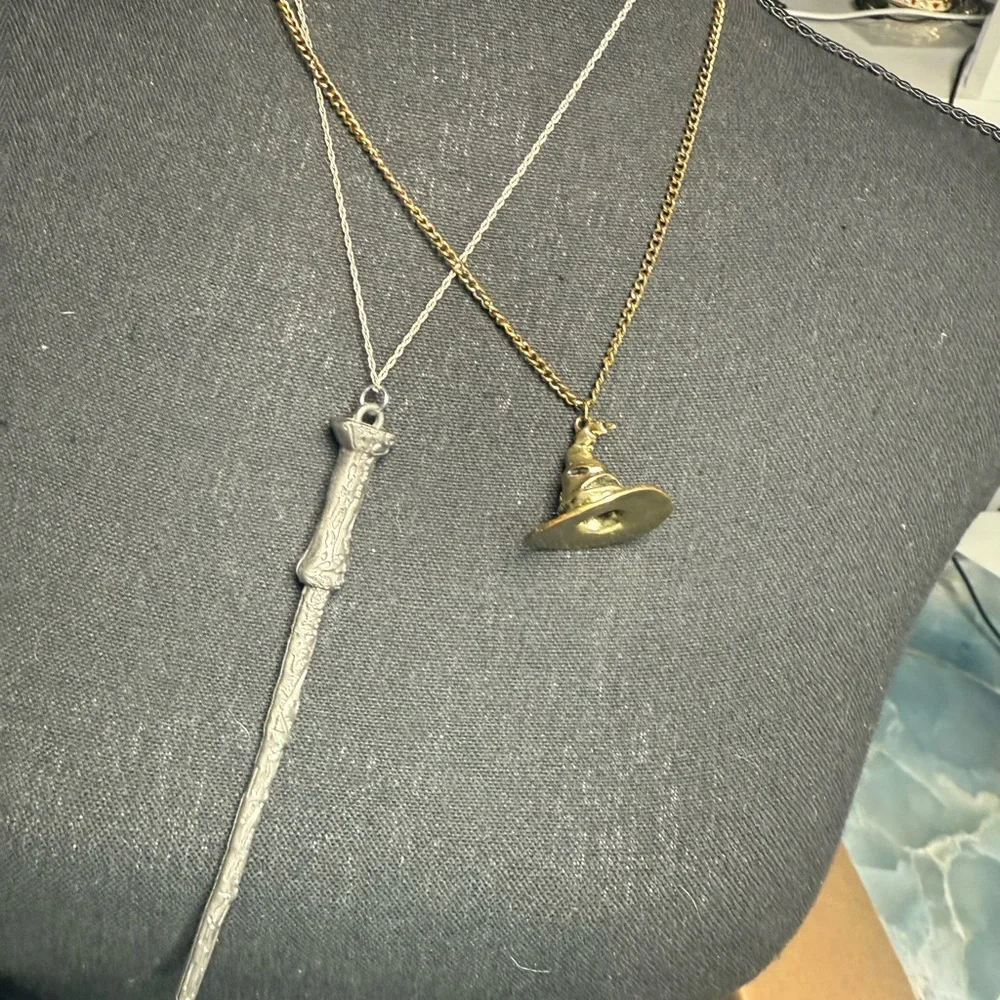 Craft charming necklace