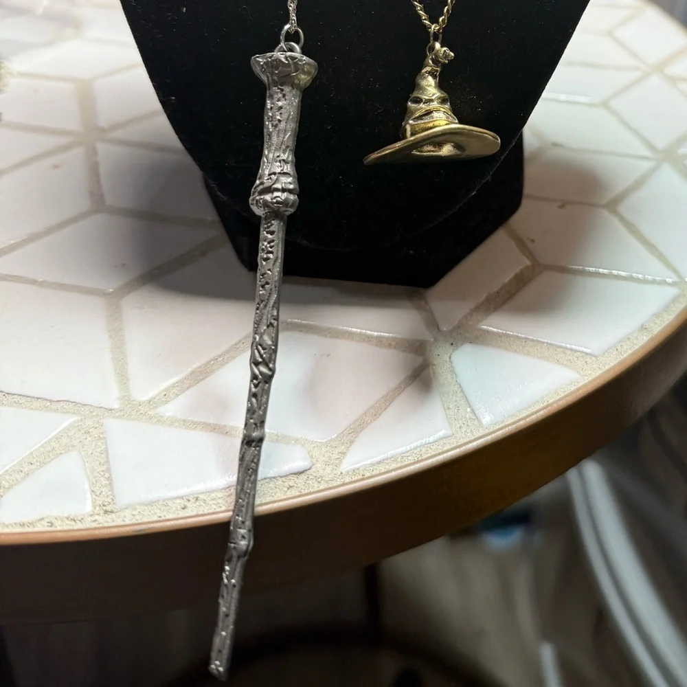 Craft charming necklace