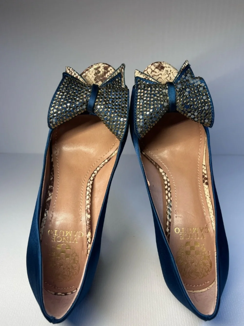 Vince Camuto turn heads