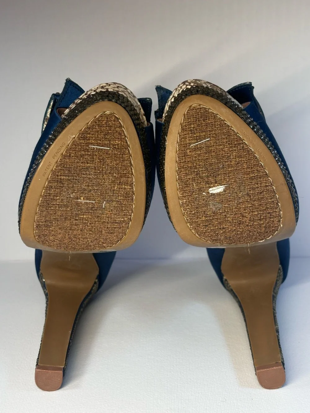 Vince Camuto turn heads