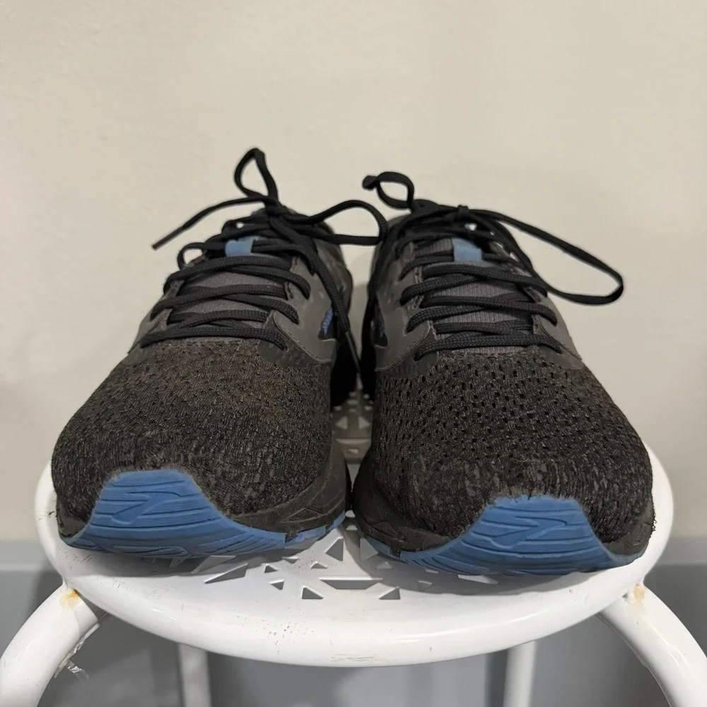 Brooks good used