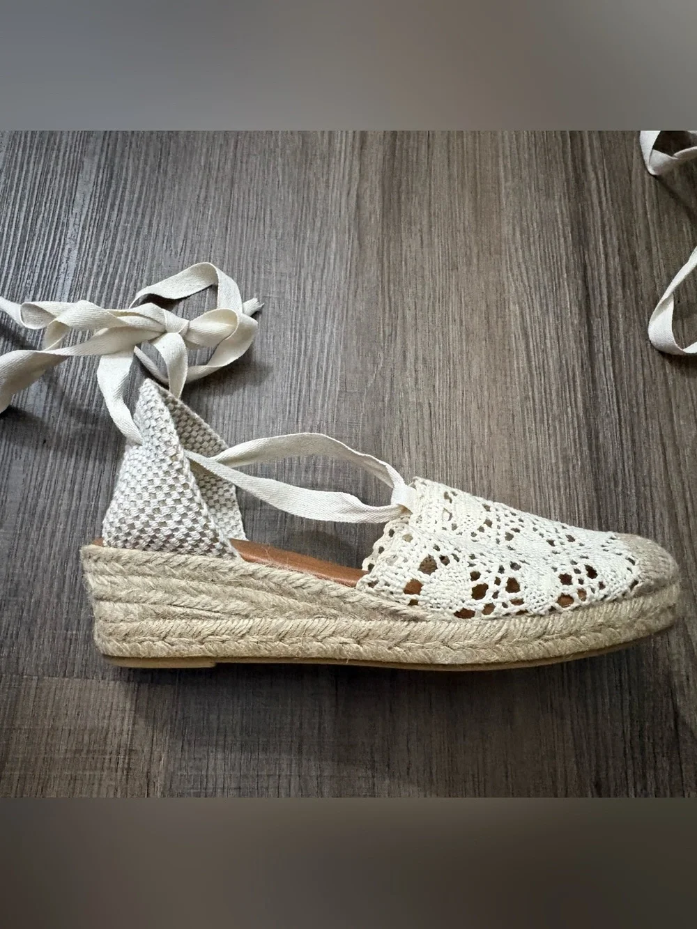 N/A delicate crochet