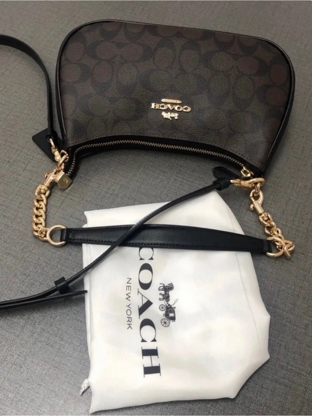 Coach strap dark signature