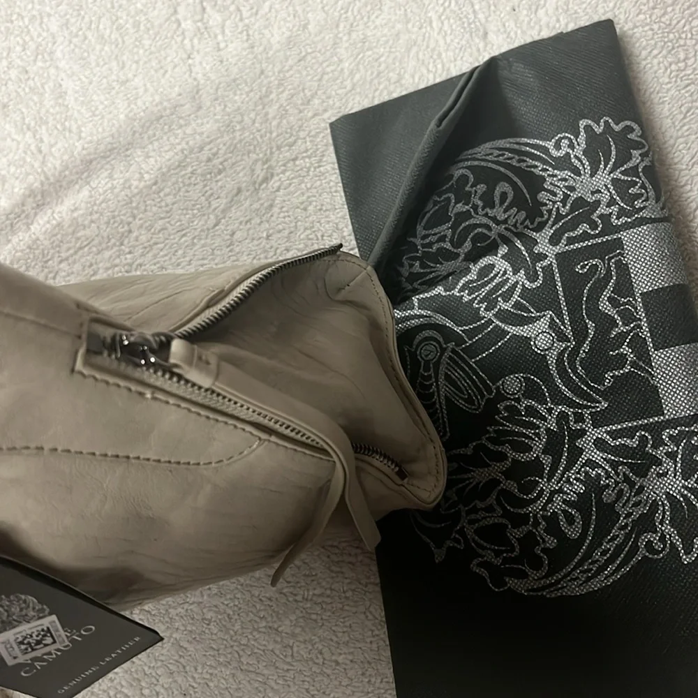 Vince Camuto vince camuto
