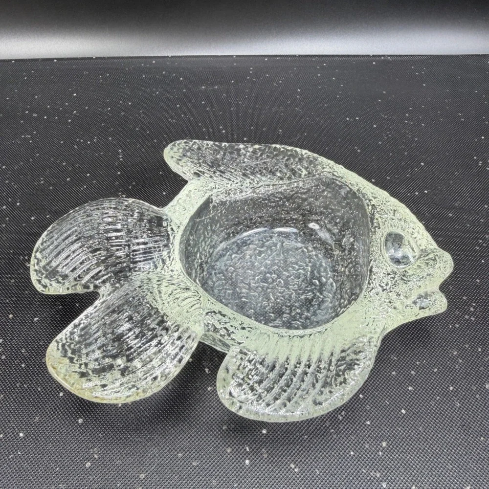 Vintage Textured Clear Art Glass Fish Bowl Coastal Nautical Trinket Dish‎ 6 Inch