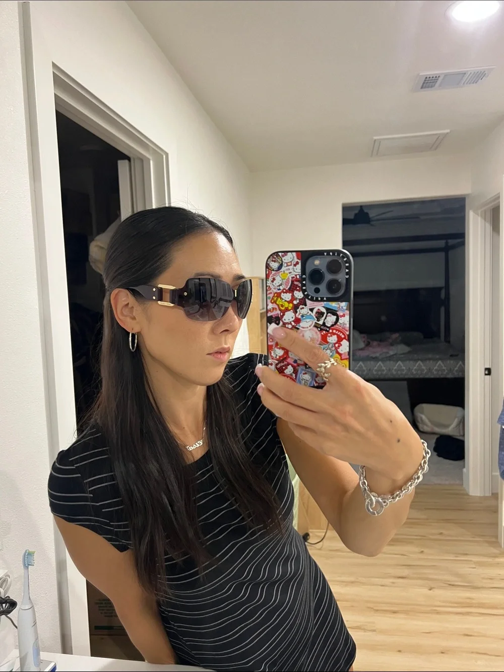 Jimmy Choo bridge dark includes