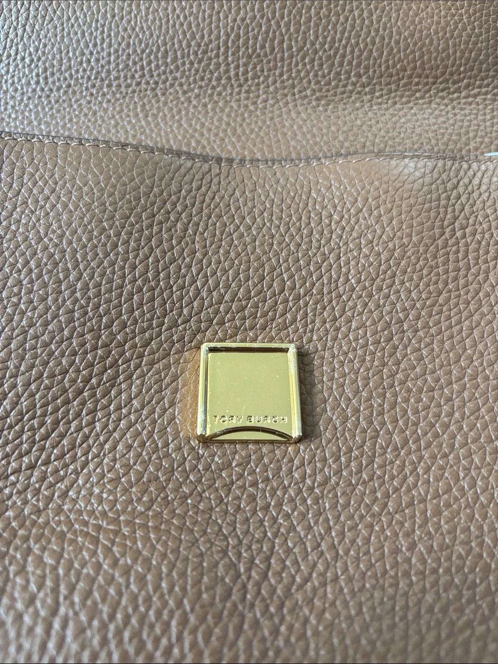 Tory Burch compact pebbled
