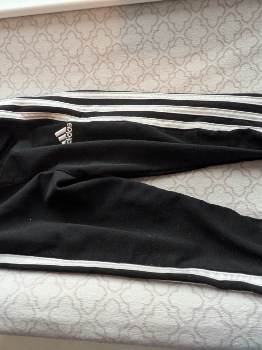 Adidas toddler/boy 2T Tracksuit