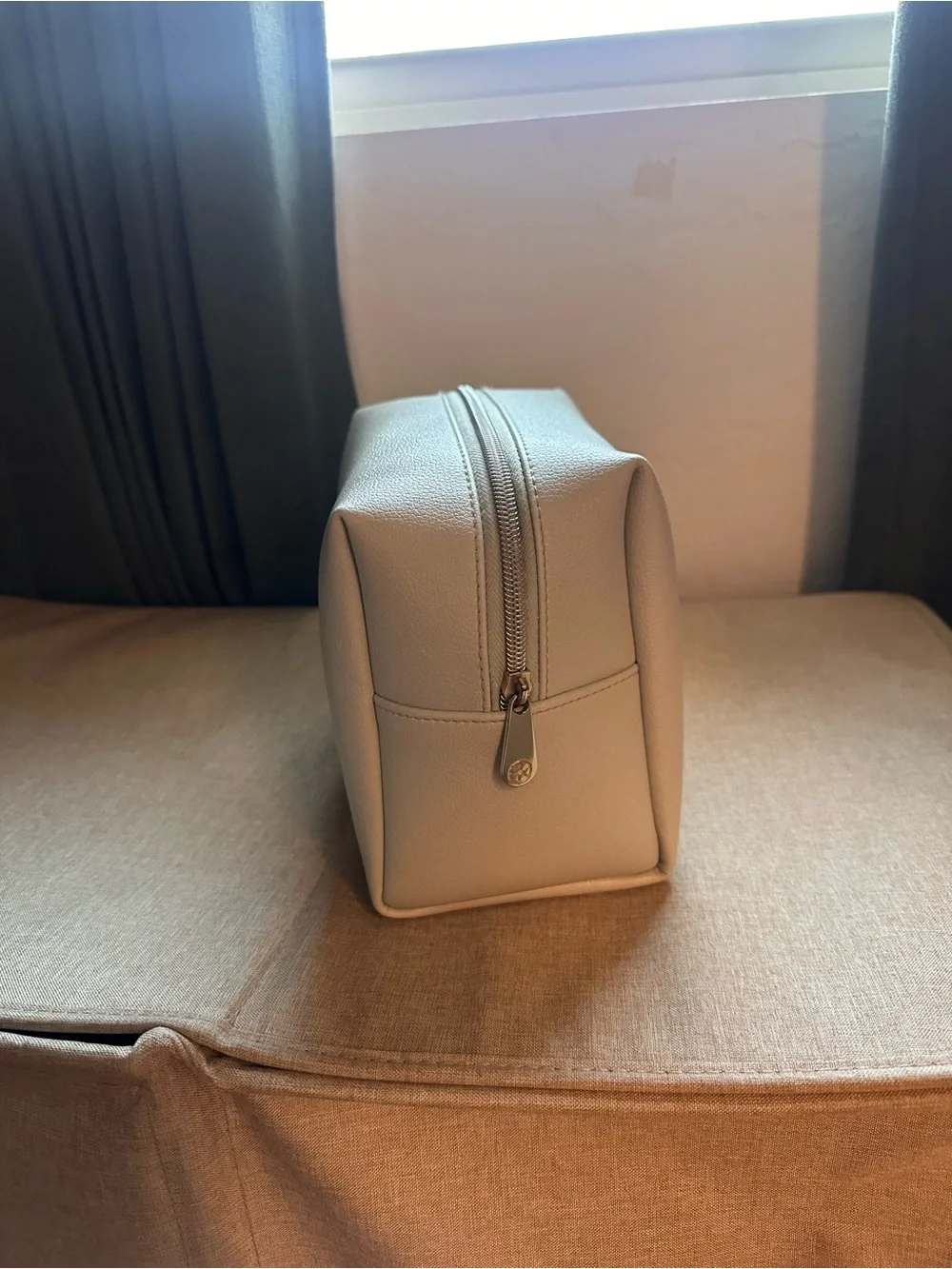 N/A compact cosmetic