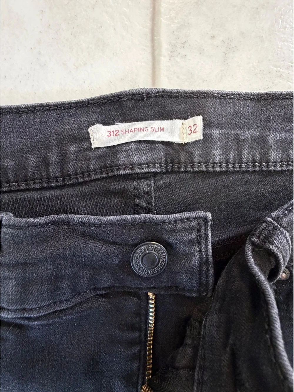 Levis these levi