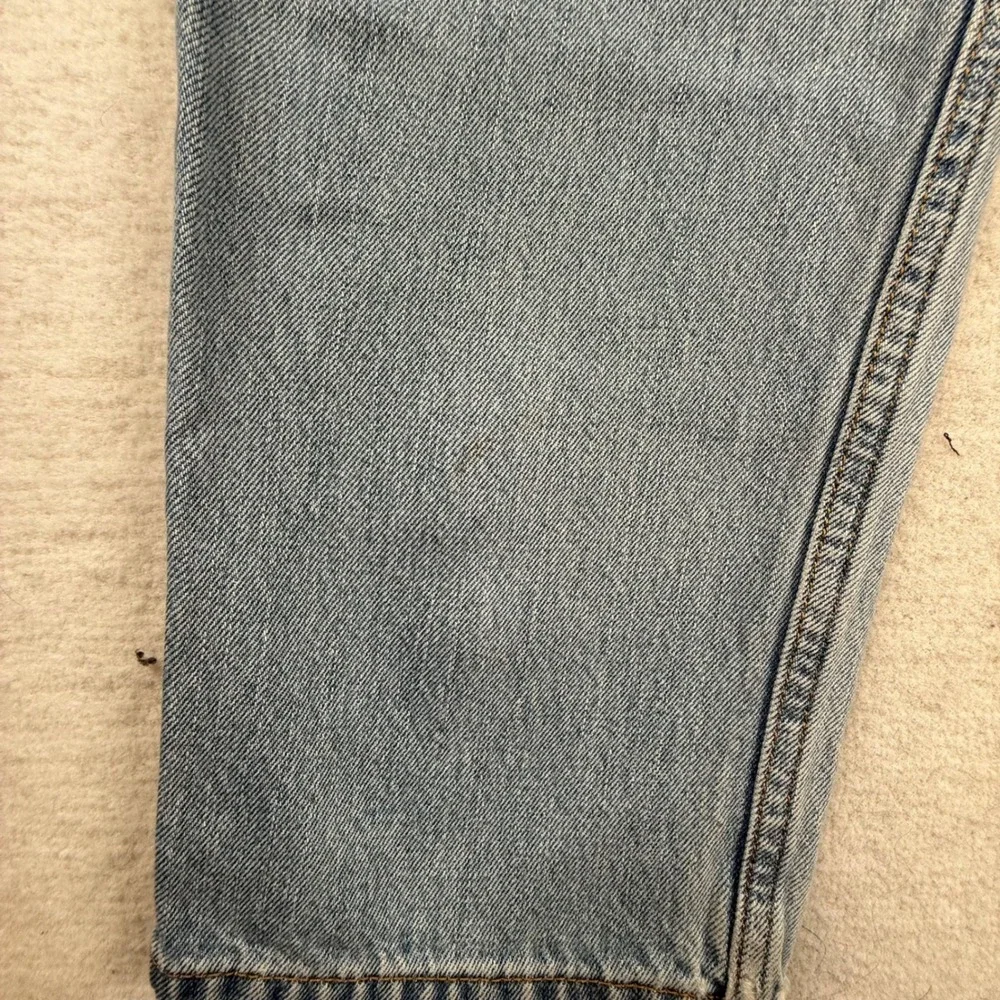 Levis there small